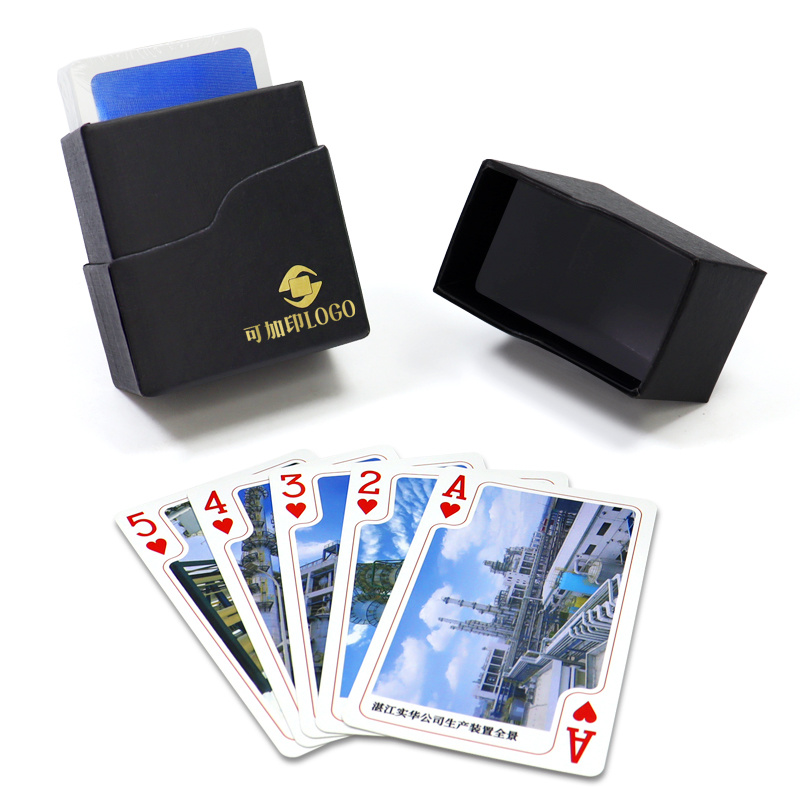 定制(zhì)黑(hēi)芯娛樂(yuè)互動撲克OEM高(gāo)檔耐用(yòng)掼蛋廣告撲克紙(zhǐ)牌
